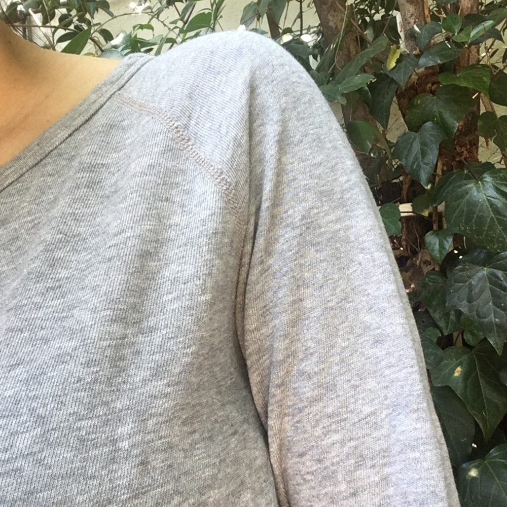 Perfect light sweatshirt vtg wash James Perse 3